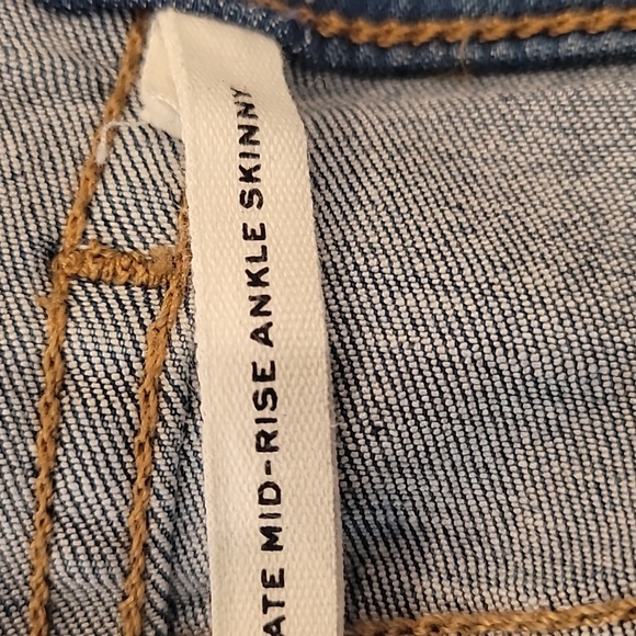 Rag&Bone jeans Cate Mid-Rise Ankle Skinny. Size 29 Lightwash. Super cute. - Picture 5 of 6